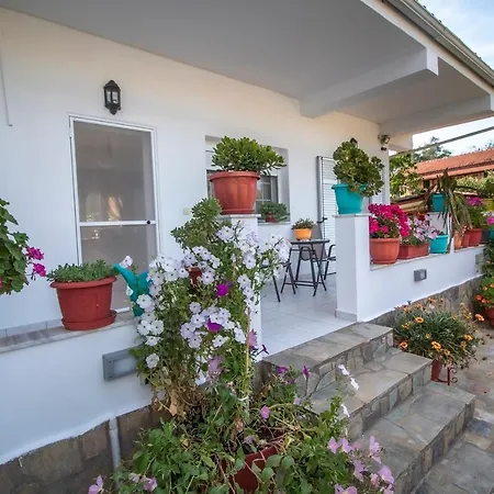 Holiday home Efi's