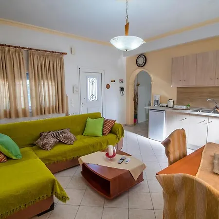 Holiday home Efi's